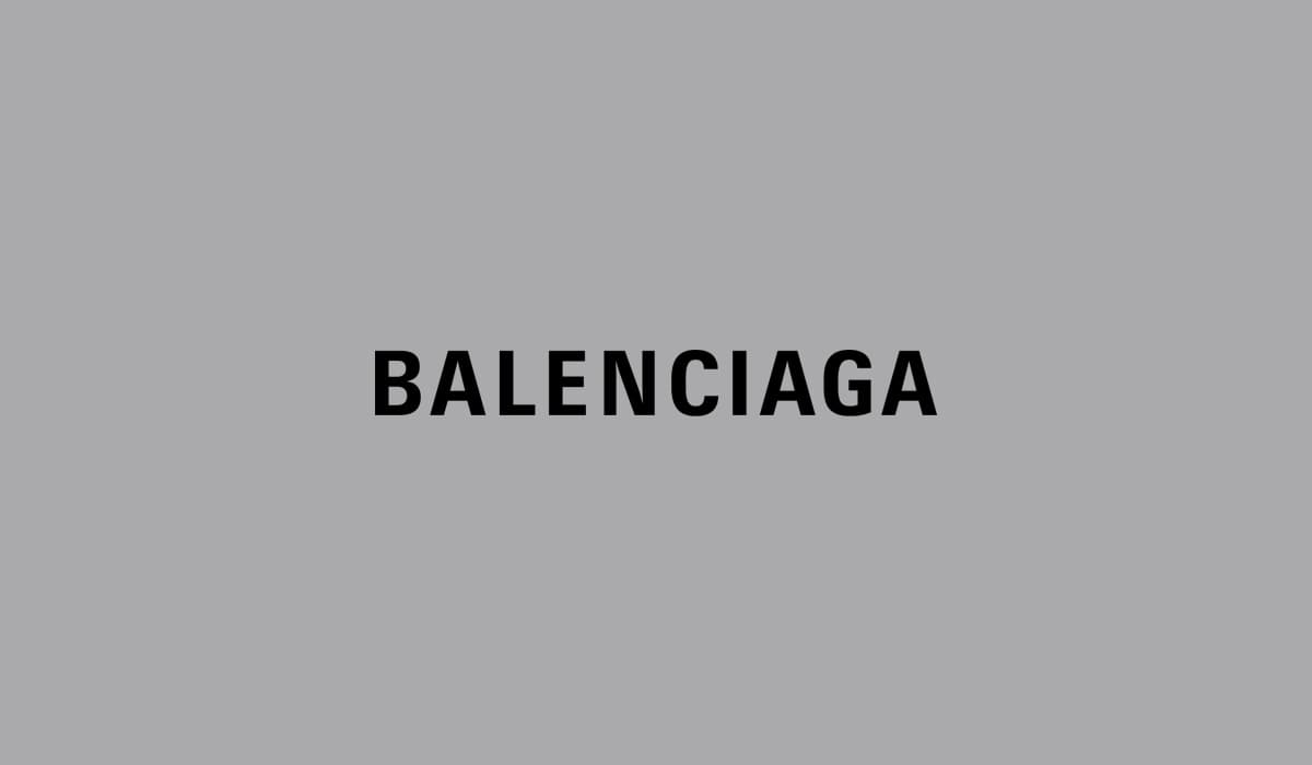 Balenciaga rend hommage à l’Ukraine lors de son dernier défilé automne ...