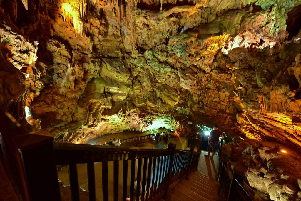 Antalya Damlatas Cave | Trendymagazine | Trendymagazine