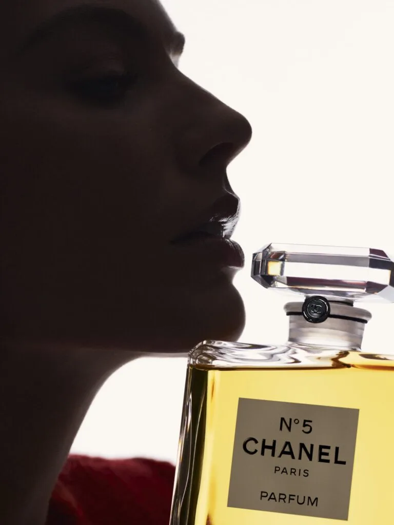 Margot Robbie Sublime le Nouveau Film Chanel