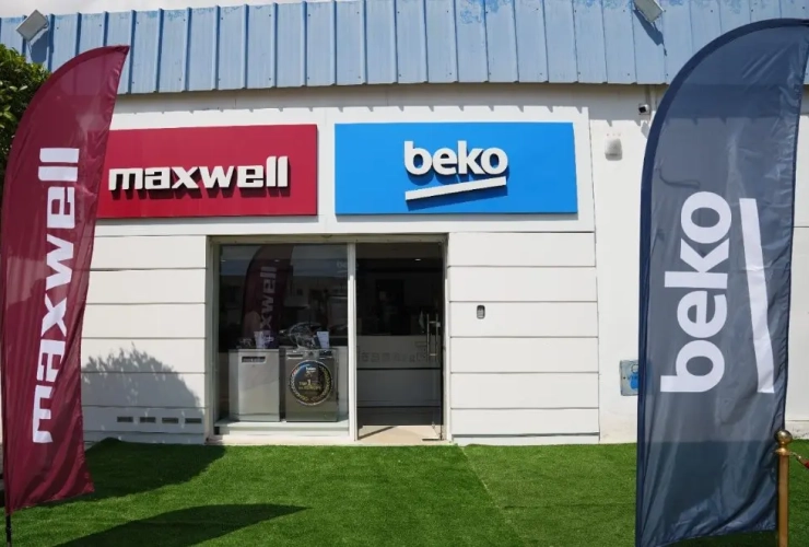 Maxwell et Beko
