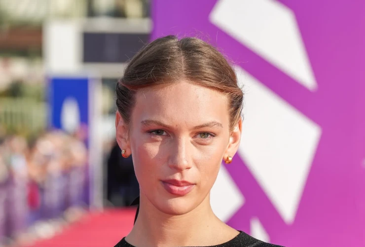 chanel_lou-lampros-wore-chanel-at-the-opening-ceremony-51st-deauville-american-film-festival-050925_1-LD