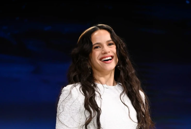 chanel_rosalia-wore-chanel-at-the-the-tonight-show-starring-jimmy-fallon-161125_2-HD