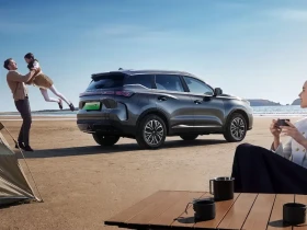 海边沙滩—车尾135°(外放电)_带模特