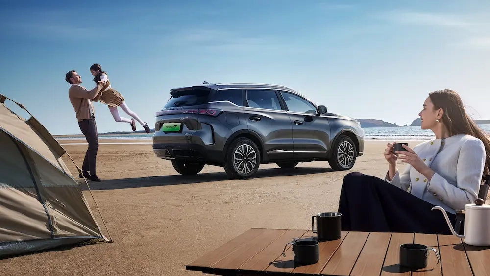 海边沙滩—车尾135°(外放电)_带模特